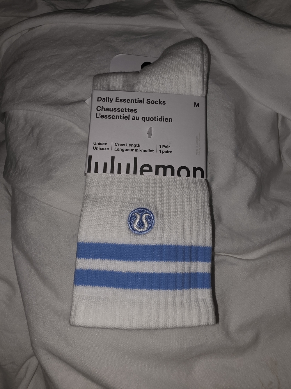 lululemon athletica Unisex Crew Socks in White with Light Blue Stripes Sz M